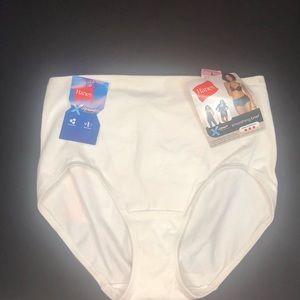 Firm control smoothing brief Hanes (b2)